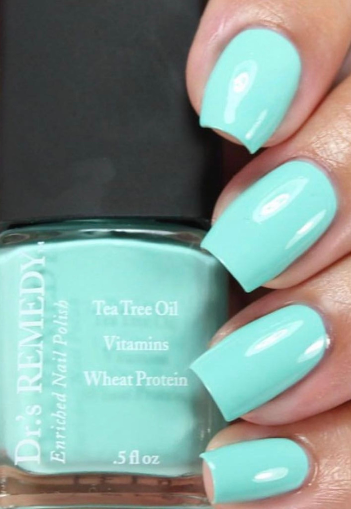 TRUSTING Turquoise Enriched Nail Polish